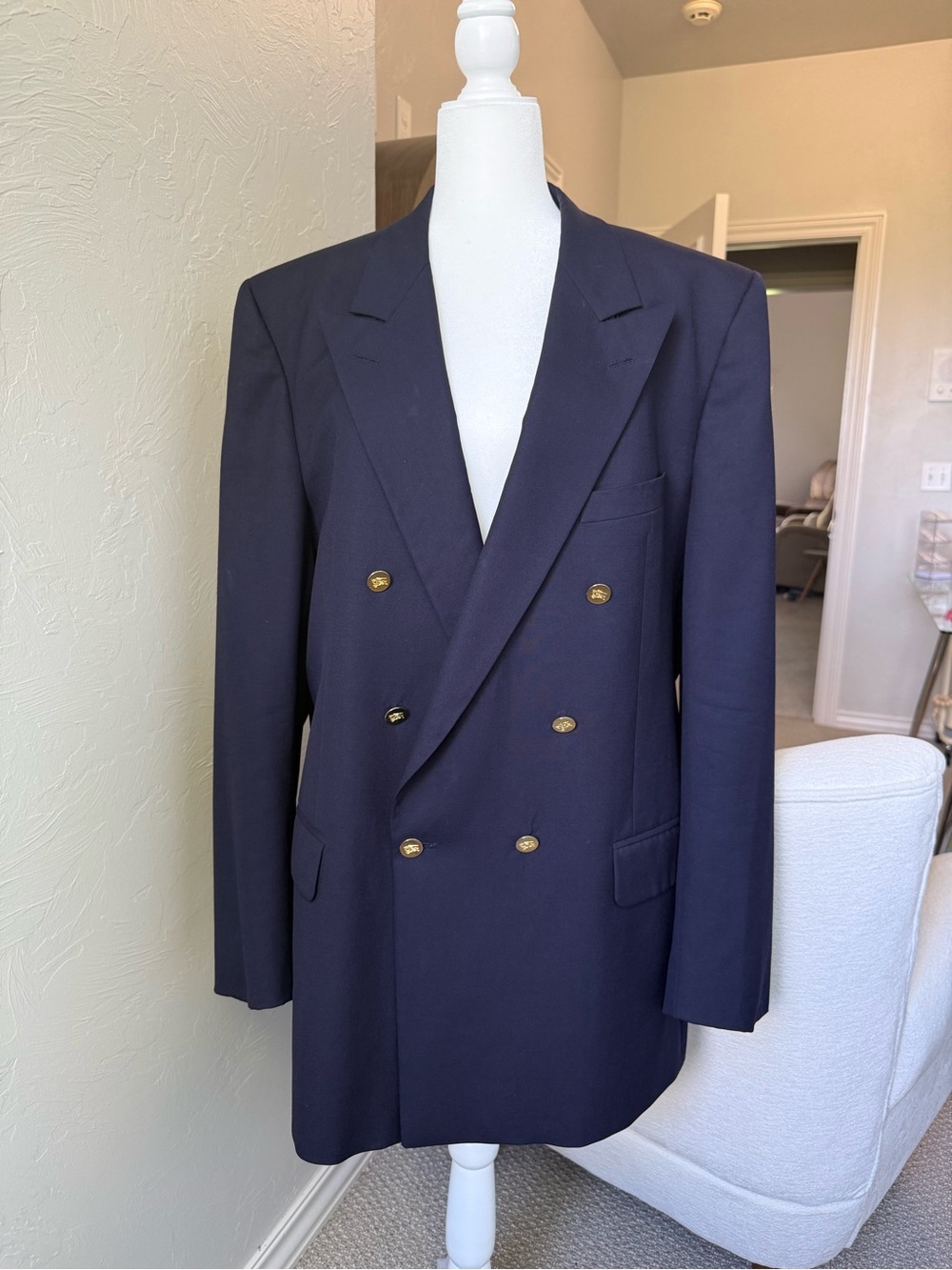 Vintage Burberrys Men’s Navy Wool Double Breasted Blazer Gold Buttons 46XL